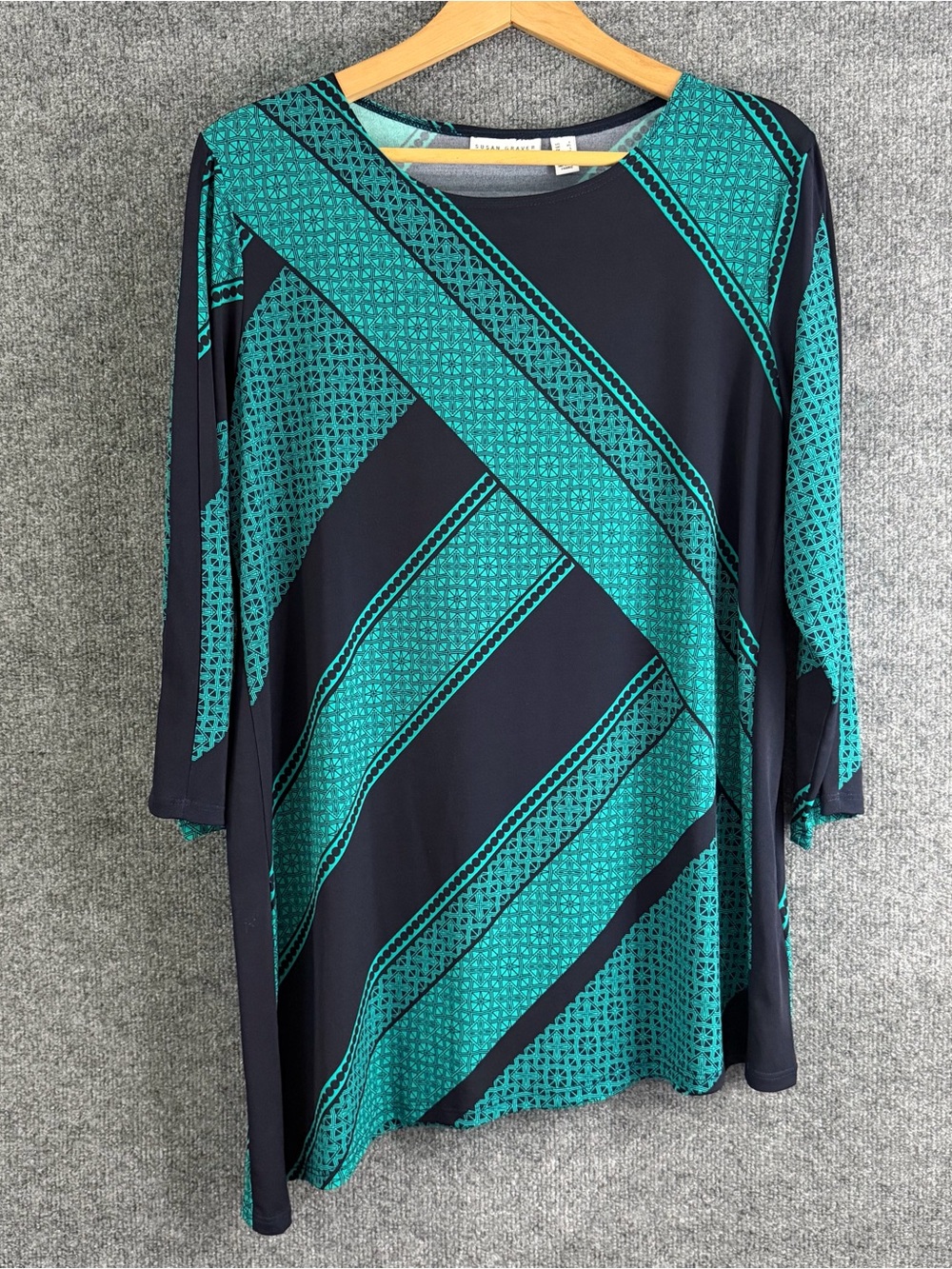 Susan Graver Womens Liquid Knit Geometric Stripe Top Size Large Navy Teal Office
